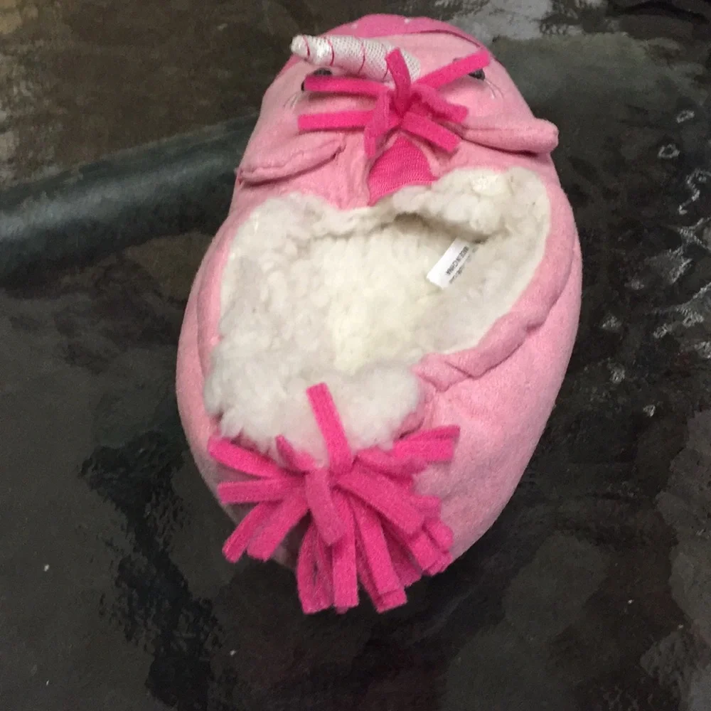 🦄 Toddler 2T-3T Unicorn Slippers 🦄